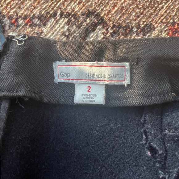 Black mini skirt - Picture 2 of 2